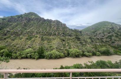 в аренду дом с новым ремонтом 8-комнат